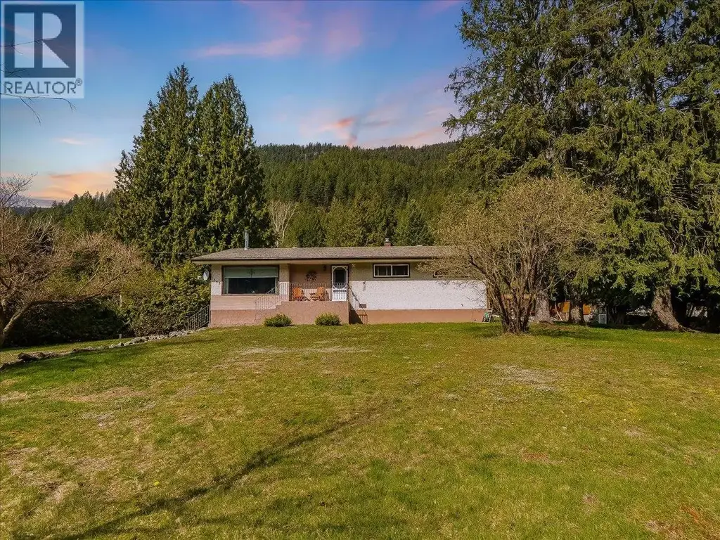 1663 Moran Road Road, Thrums